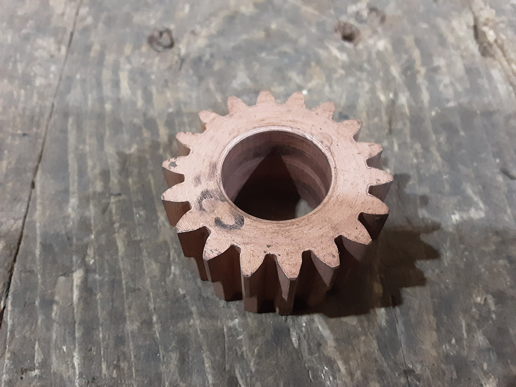 Honda C92 C95 ,Kickstart Pinion, Genuine NOS Honda Part Number 28211-200-000