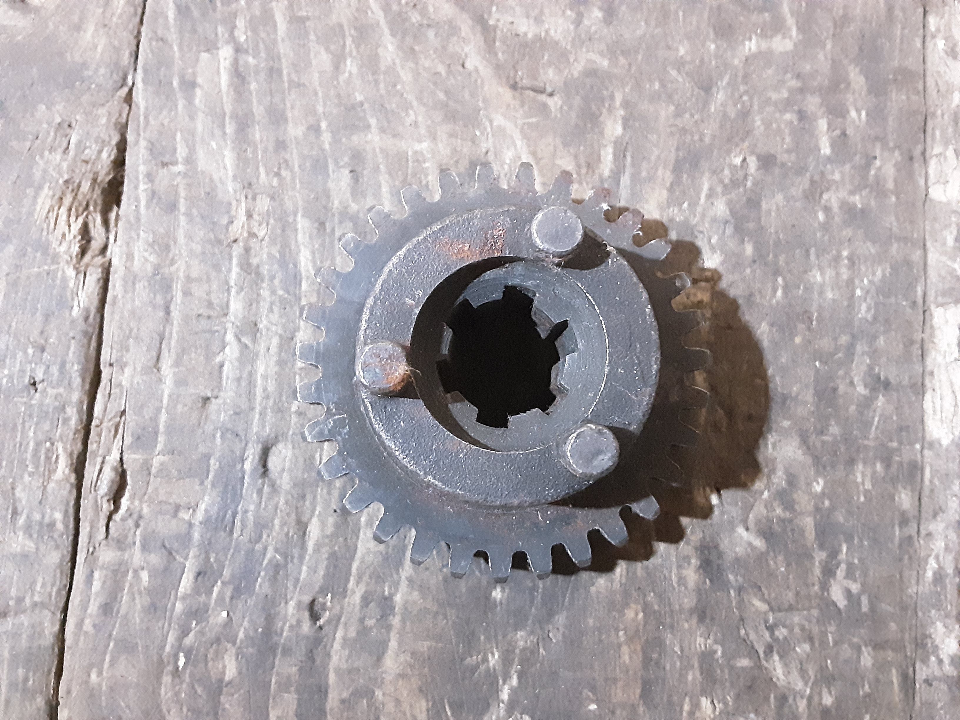 Honda C50 C65 ,Second Gear, Used Part in Good Condition Honda Part Number 23441-041-060