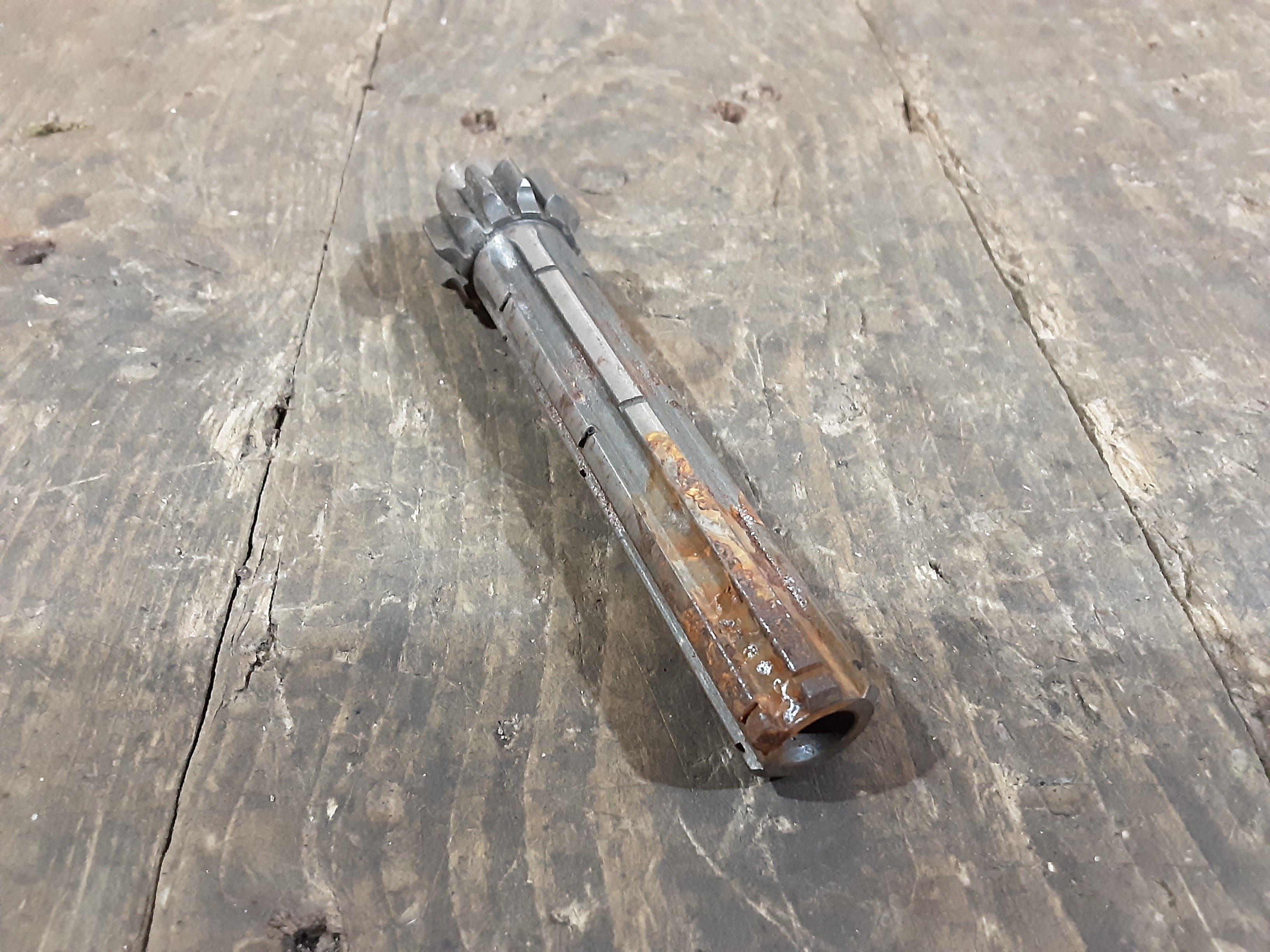 Honda S50 CL50 S75 ,MainShaft Transmission, Genuine NOS 23211-035-020