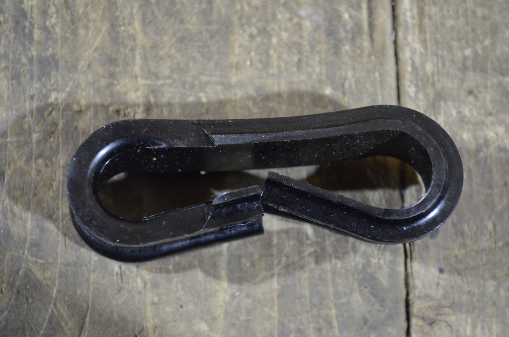 Honda C100 C110 C200 S65 ,Chain Case Guide Rubber ,Genuine NOS 40591-001-000