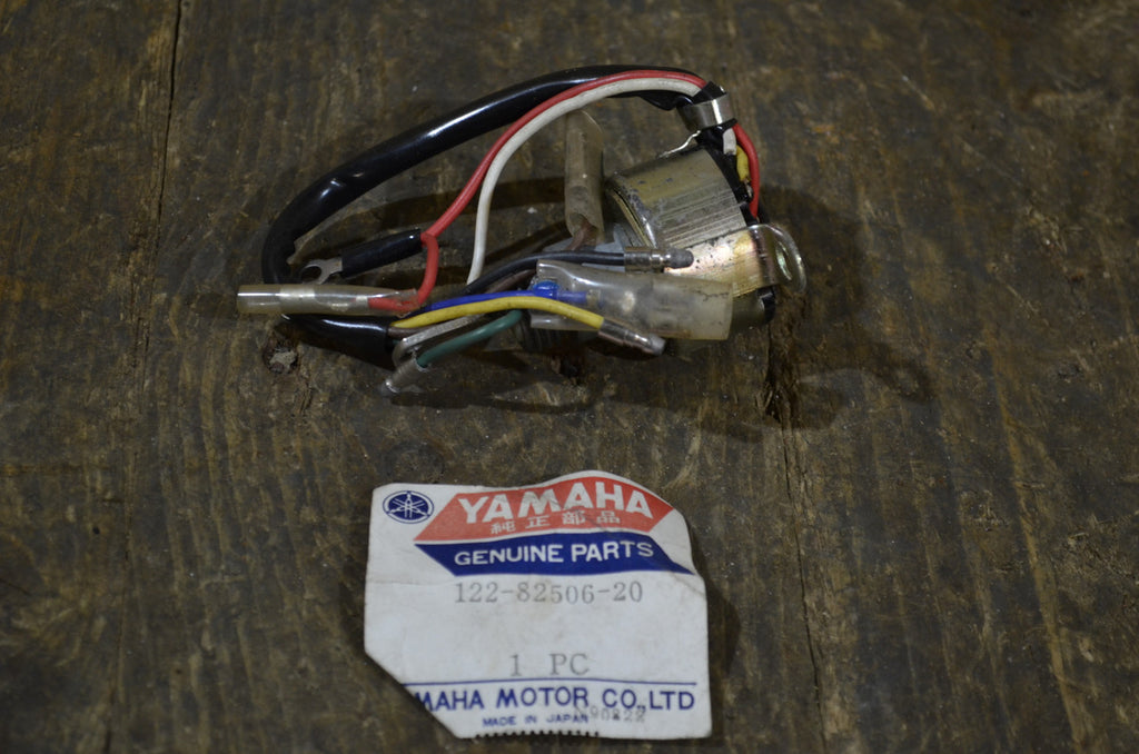 Main Ignition ,Key Switch Assembly Yamaha YG5, Genuine NOS Part Number 122-82506-20