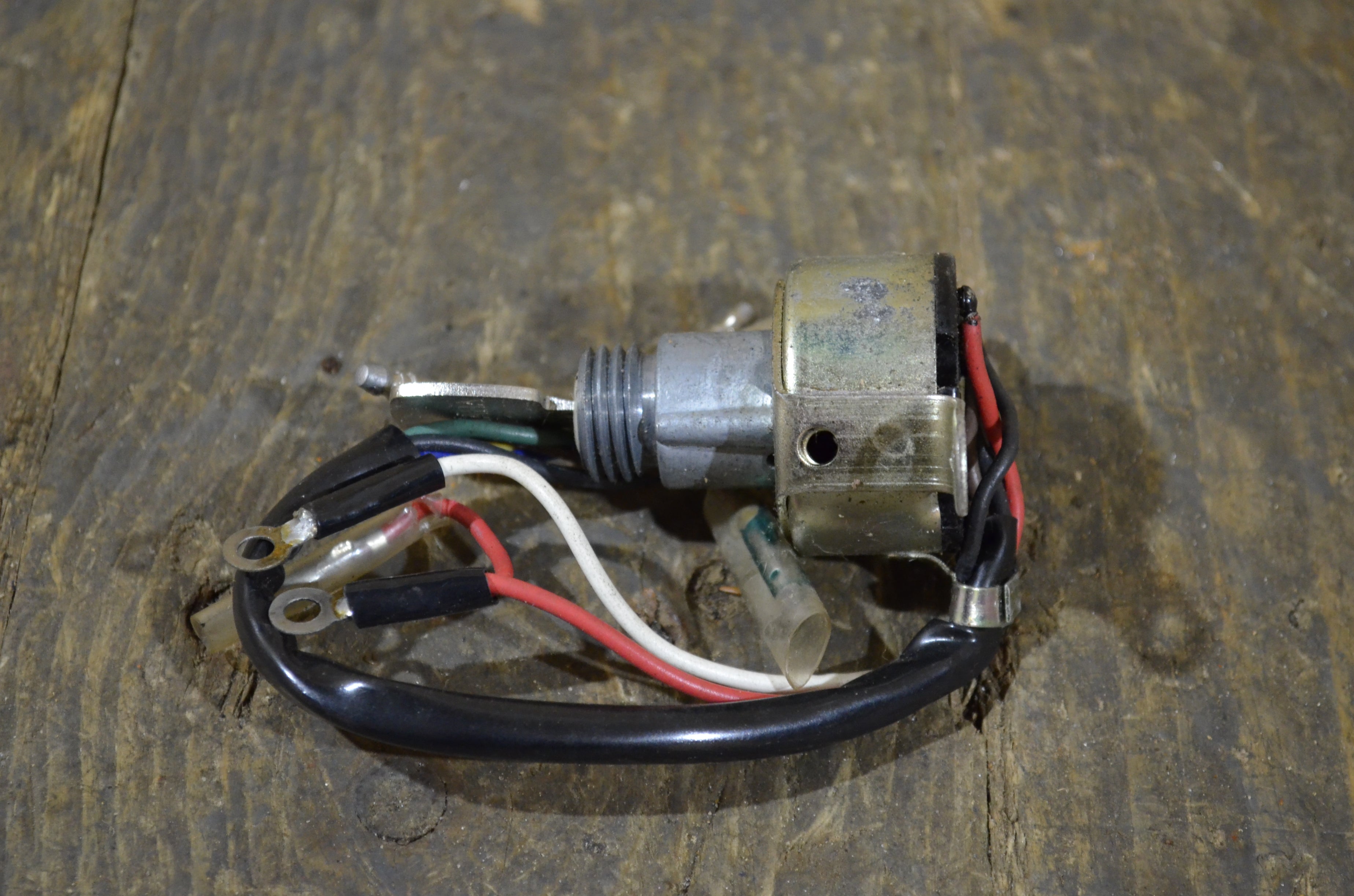 Yamaha YG5 Main Ignition Key Switch Assembly w Keys Genuine NOS