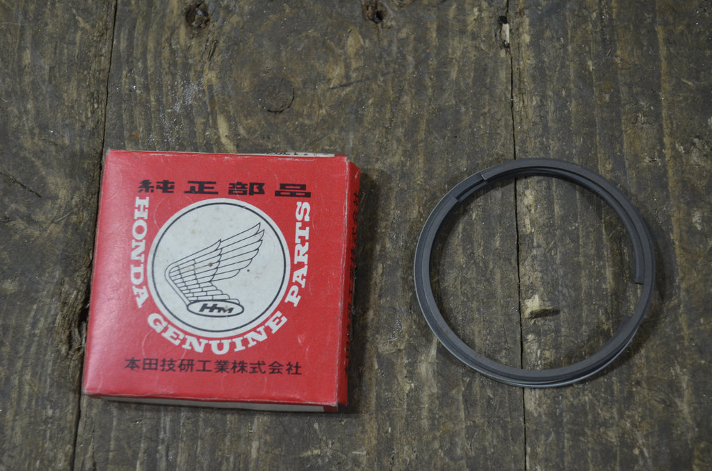 Honda CB750 ,Piston Rings 0.5 Oversize, Genuine NOS Honda Part Number 13031-300-013