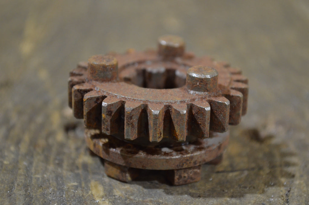 Honda C92 CS92 C95 ,Main Shaft 3rd Gear, Shop Spoiled NOS Part Number 23451-200-000