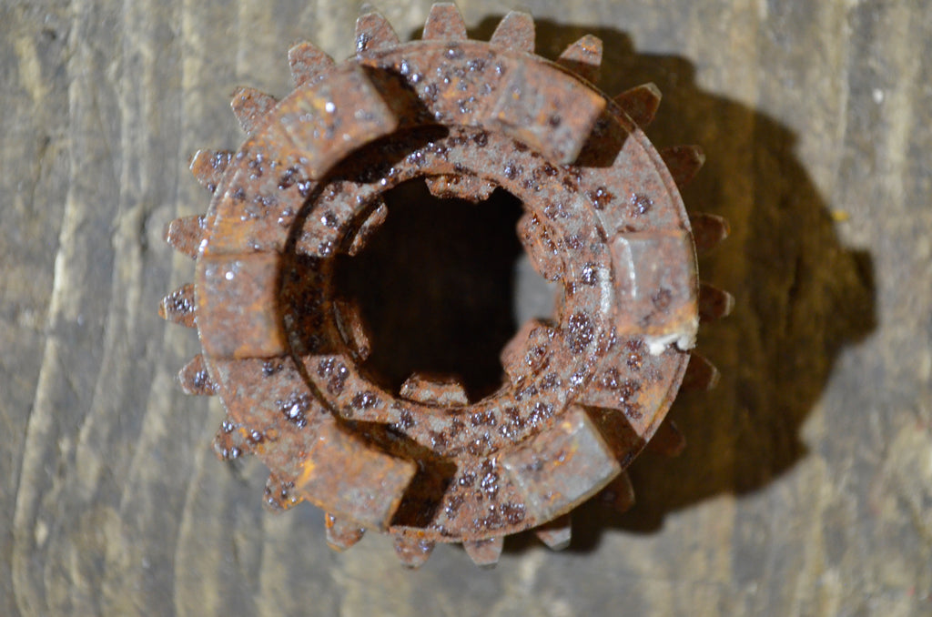 Honda C92 CS92 C95 ,Main Shaft 3rd Gear, Shop Spoiled NOS Part Number 23451-200-000