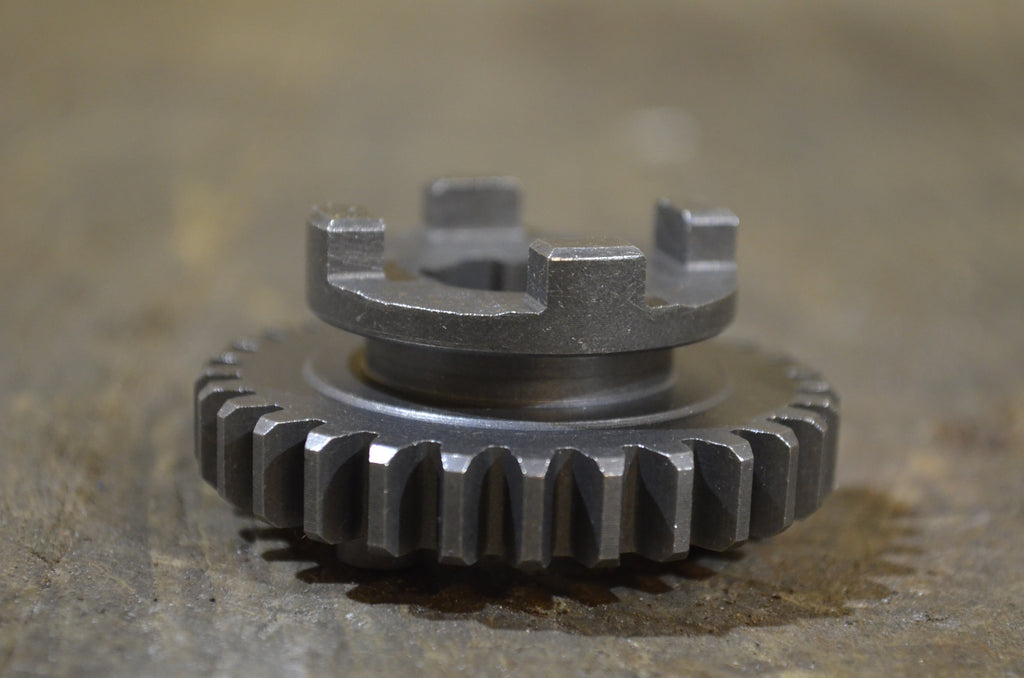 Honda S50 S65 ,Mainshaft Gear, Genuine NOS Honda Part Number 23441-035-810.
