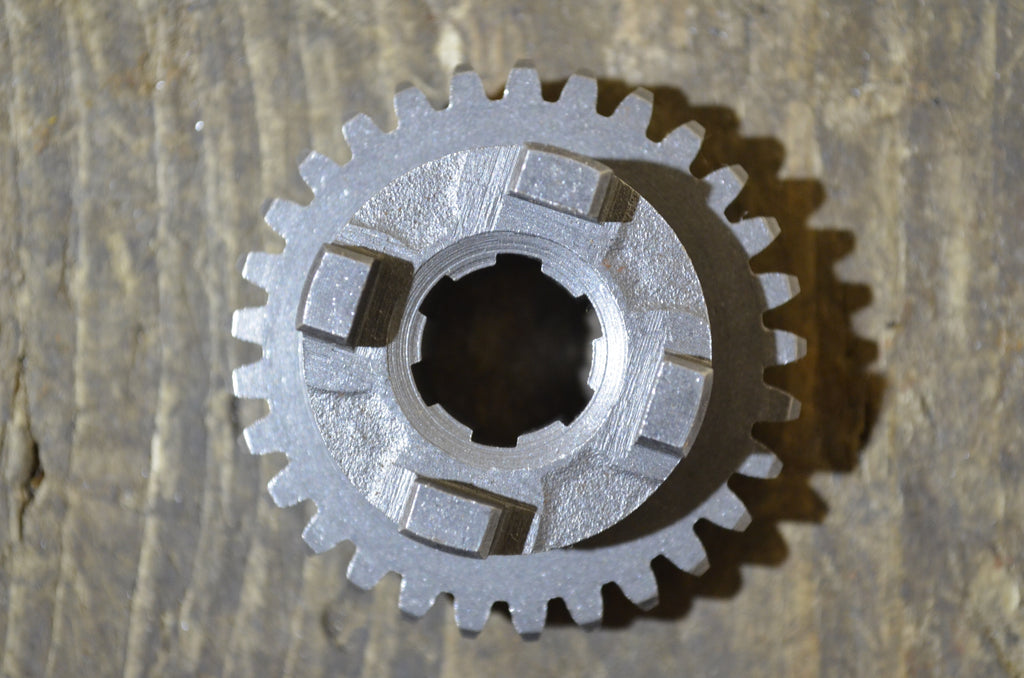 Honda S50 S65 ,Mainshaft Gear, Genuine NOS Honda Part Number 23441-035-810.
