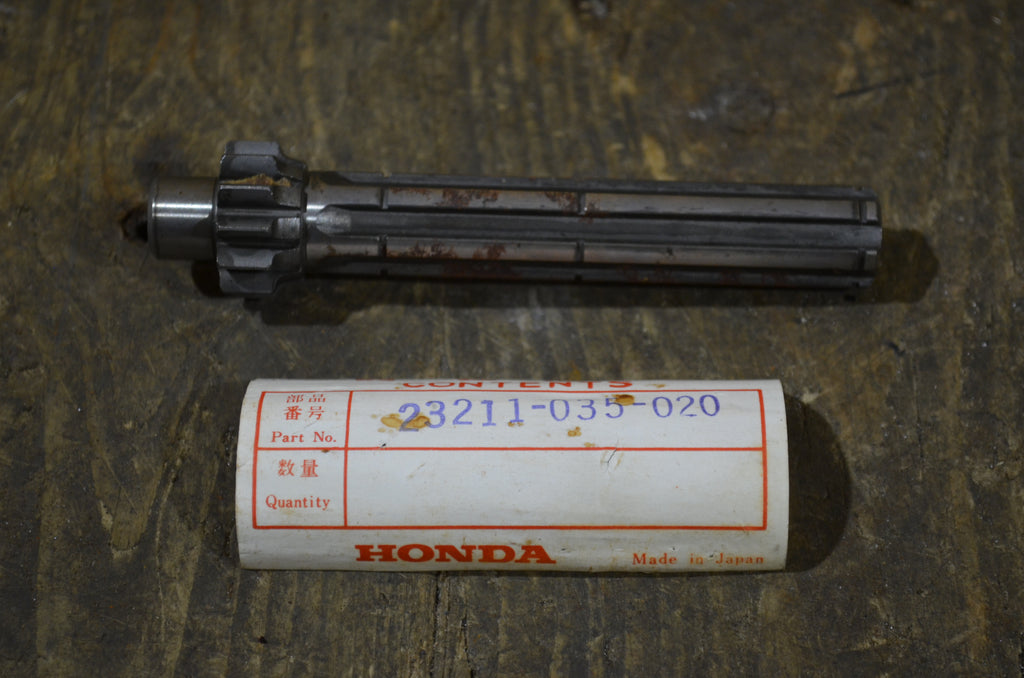 Honda S50 CL50 S75 ,MainShaft Transmission, Genuine NOS 23211-035-020