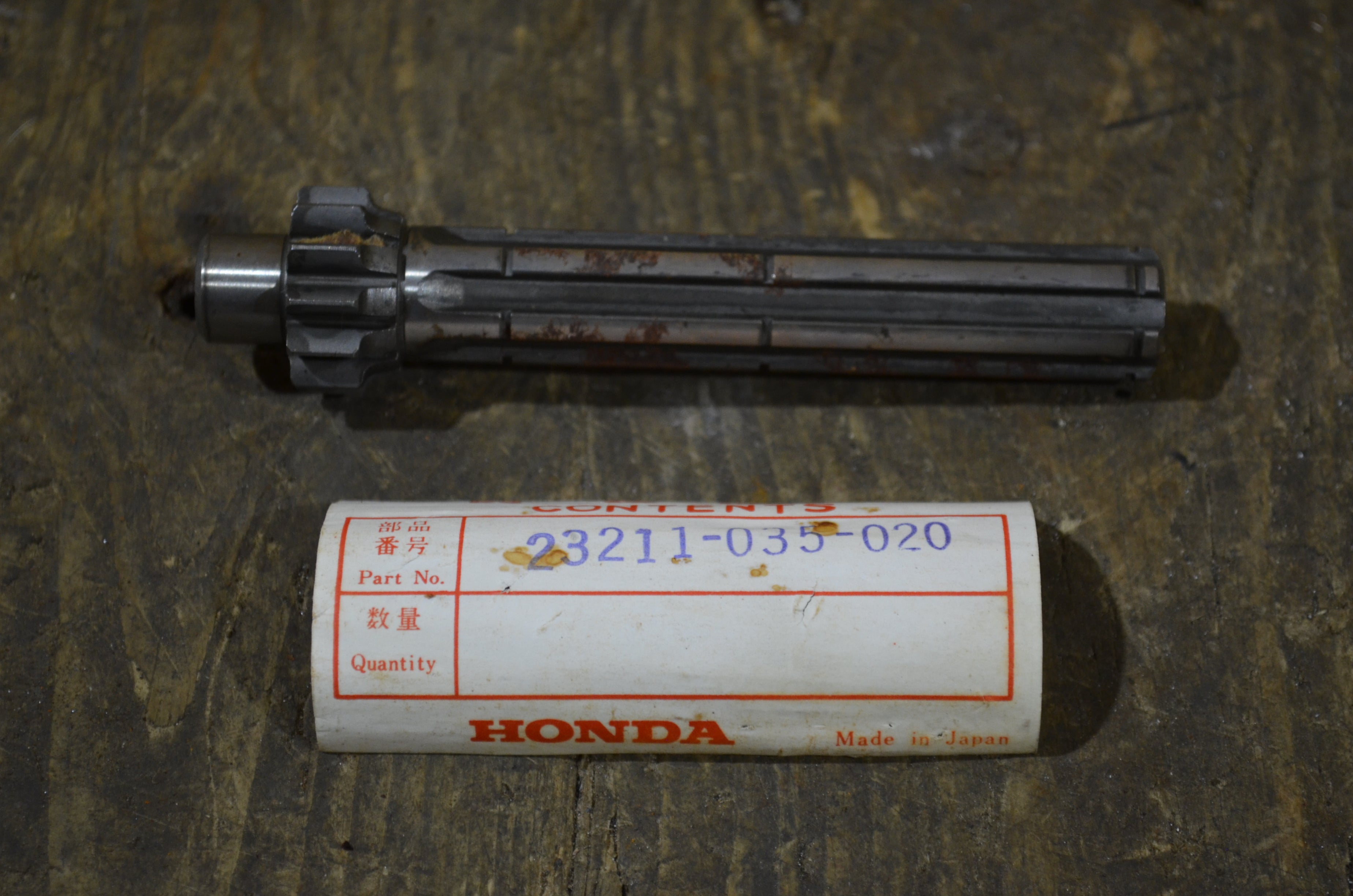 Honda S50 CL50 S75 ,MainShaft Transmission, Genuine NOS 23211-035-020