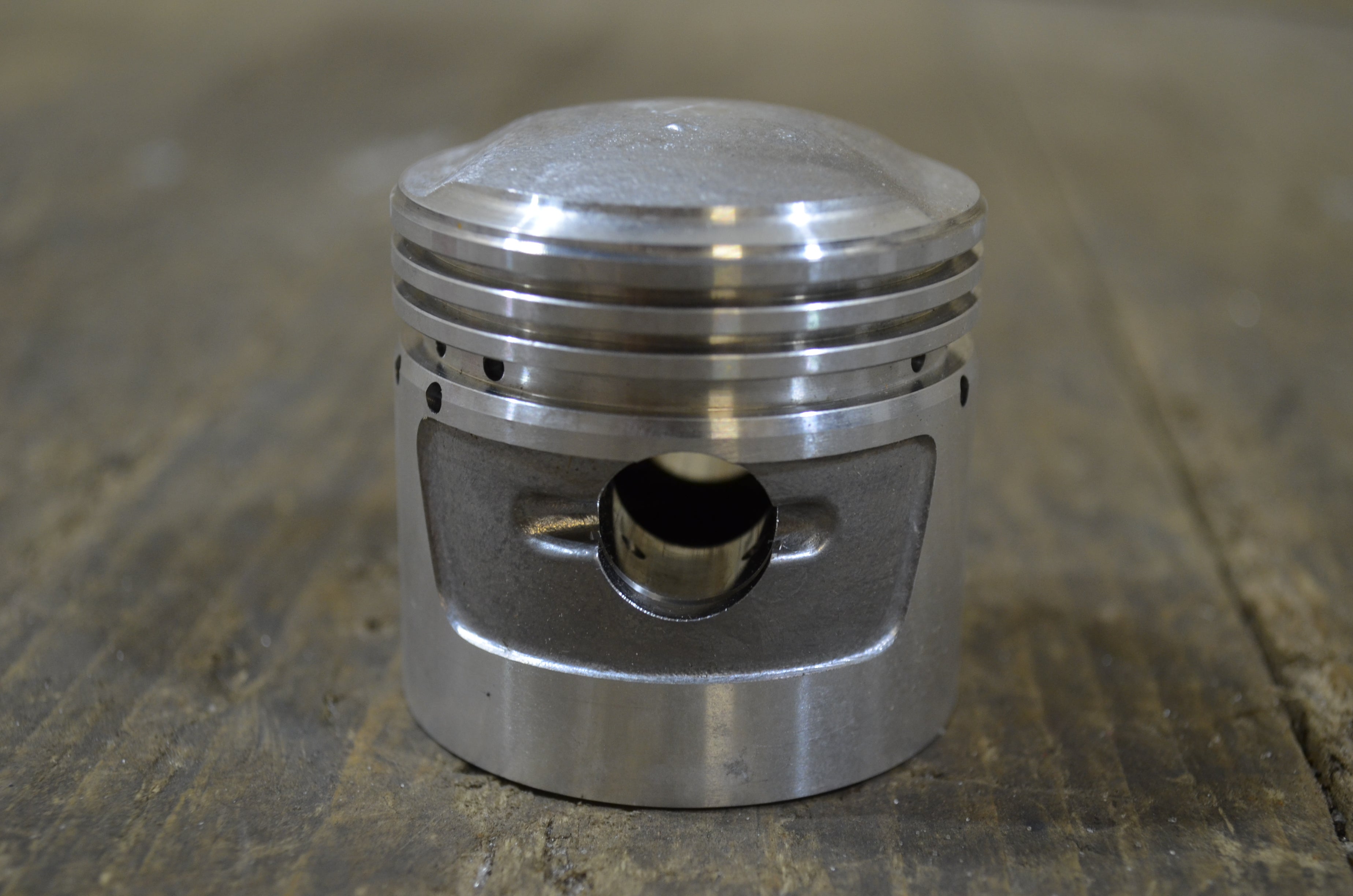 Honda C92 C95 ,Piston 1.00 Oversize, Genuine NOS Honda Part Number 13105-201-010