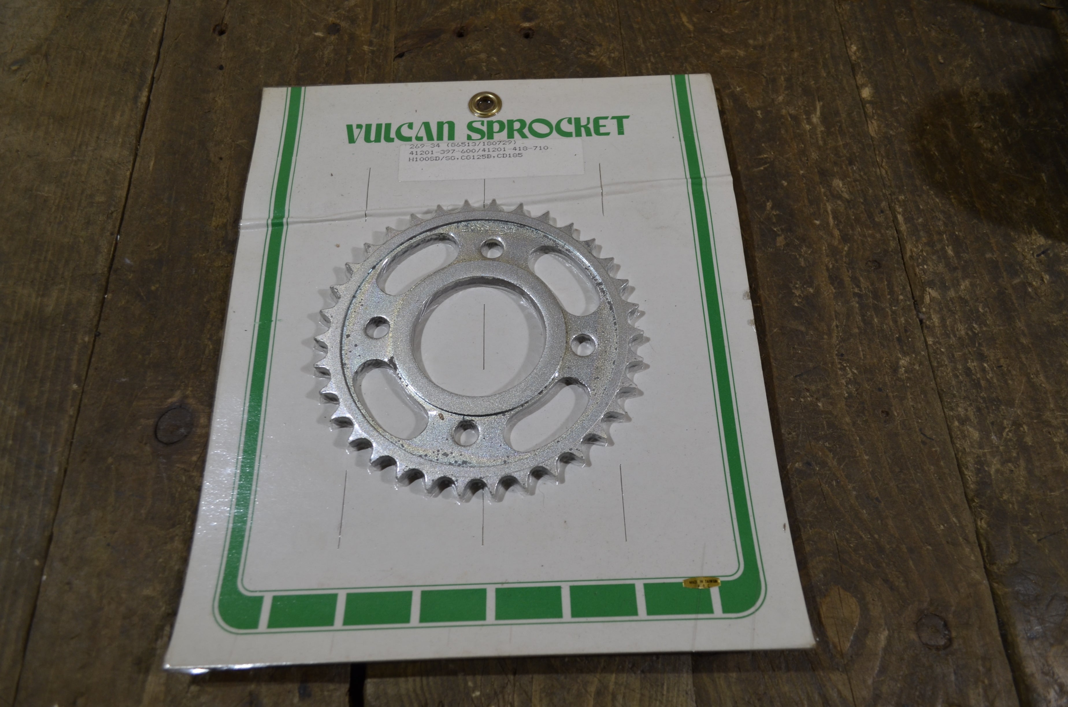 Honda H100 CG125, Front and Rear Sprocket Kit, Honda Part Numbers 41201-397-600/41201-418-710/23801-436-000
