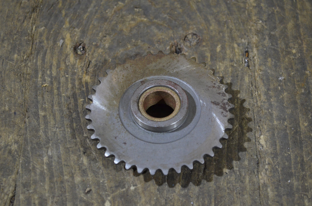 Honda C102 CA102 CD105 ,Starter Sprocket, Genuine NOS 28110-003-000