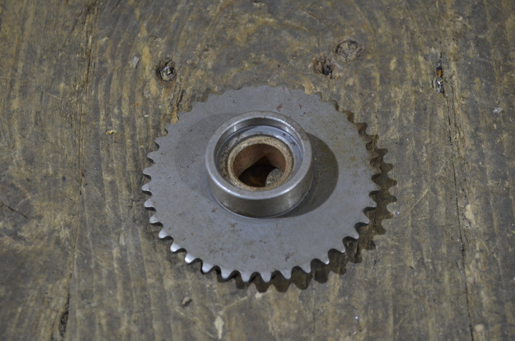 Honda C102 CA102 CD105 ,Starter Sprocket, Genuine NOS 28110-003-000