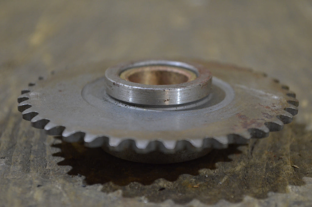 Honda C102 CA102 CD105 ,Starter Sprocket, Genuine NOS 28110-003-000