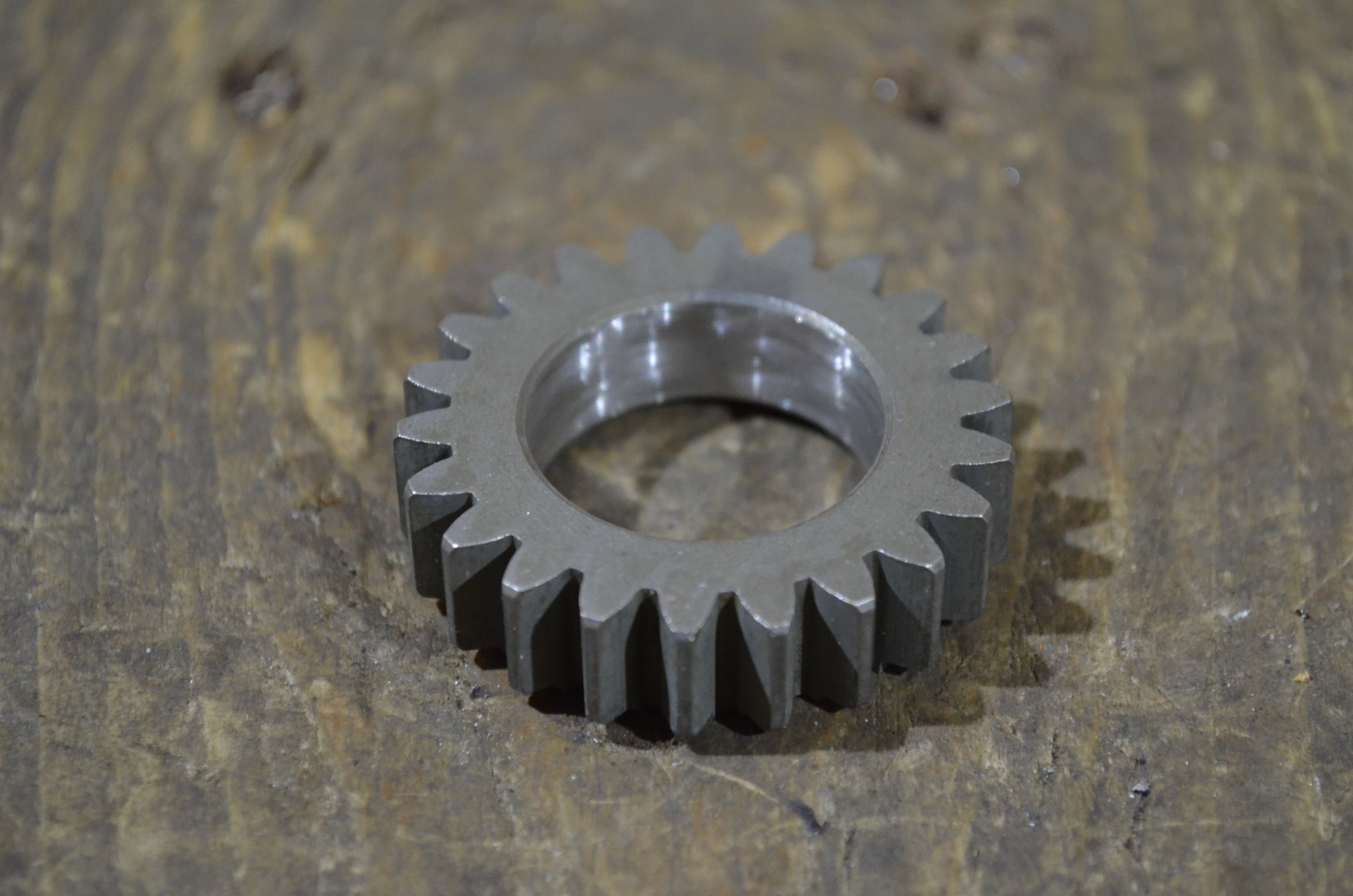 Honda C50 C50M C65 Z50M ,Kick Start Pinion, Genuine NOS Part Number 28211-040-010