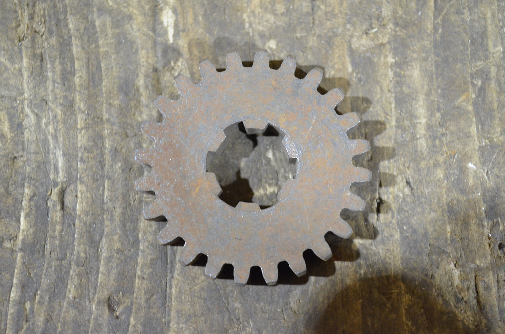 Honda CZ100  ,24T Gear Top, Genuine NOS Honda Part Number C1002312A