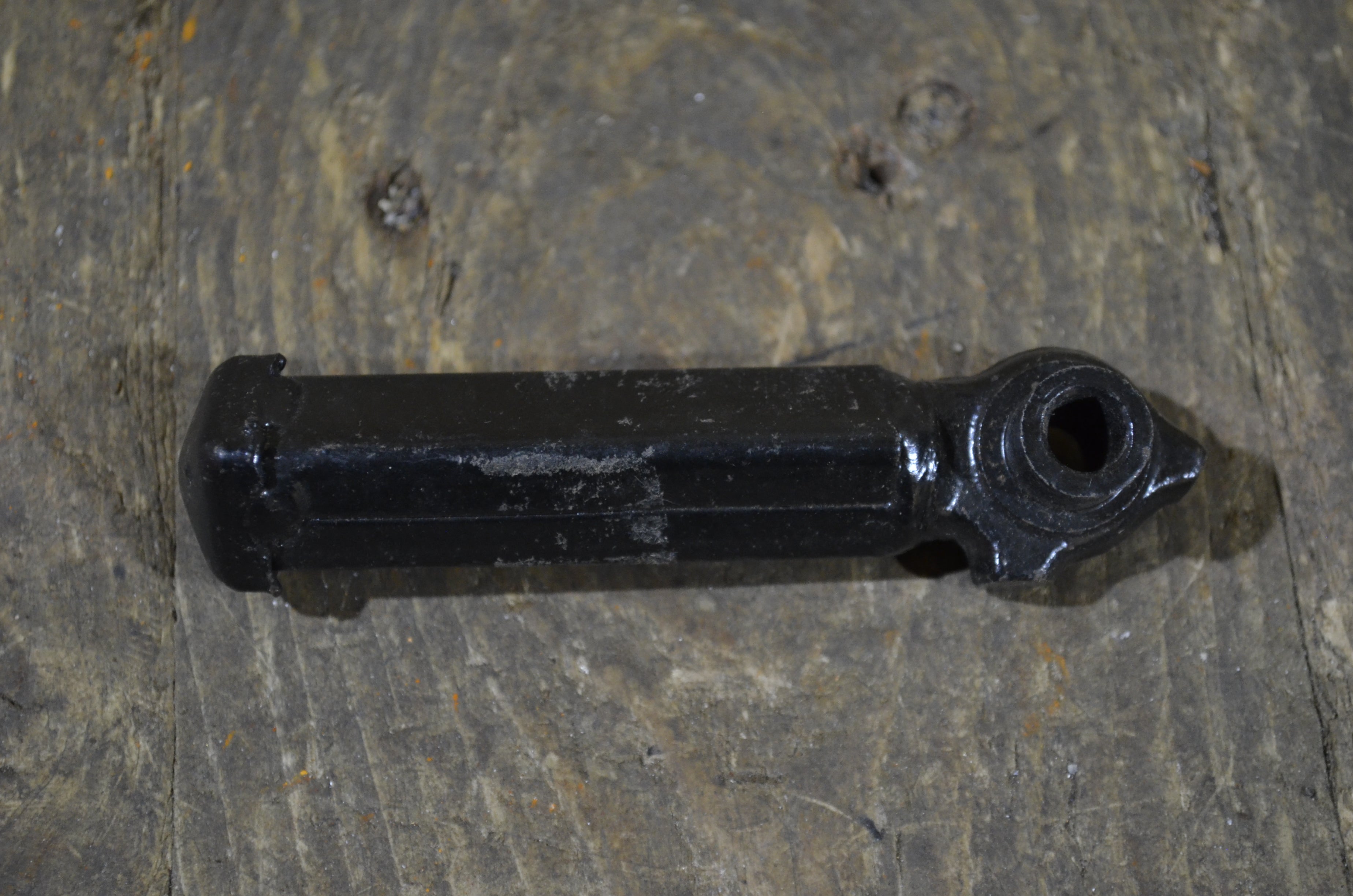 Honda CB500KO ,Left Side Footrest, Genuine NOS Honda Part Number 50642-323-670B