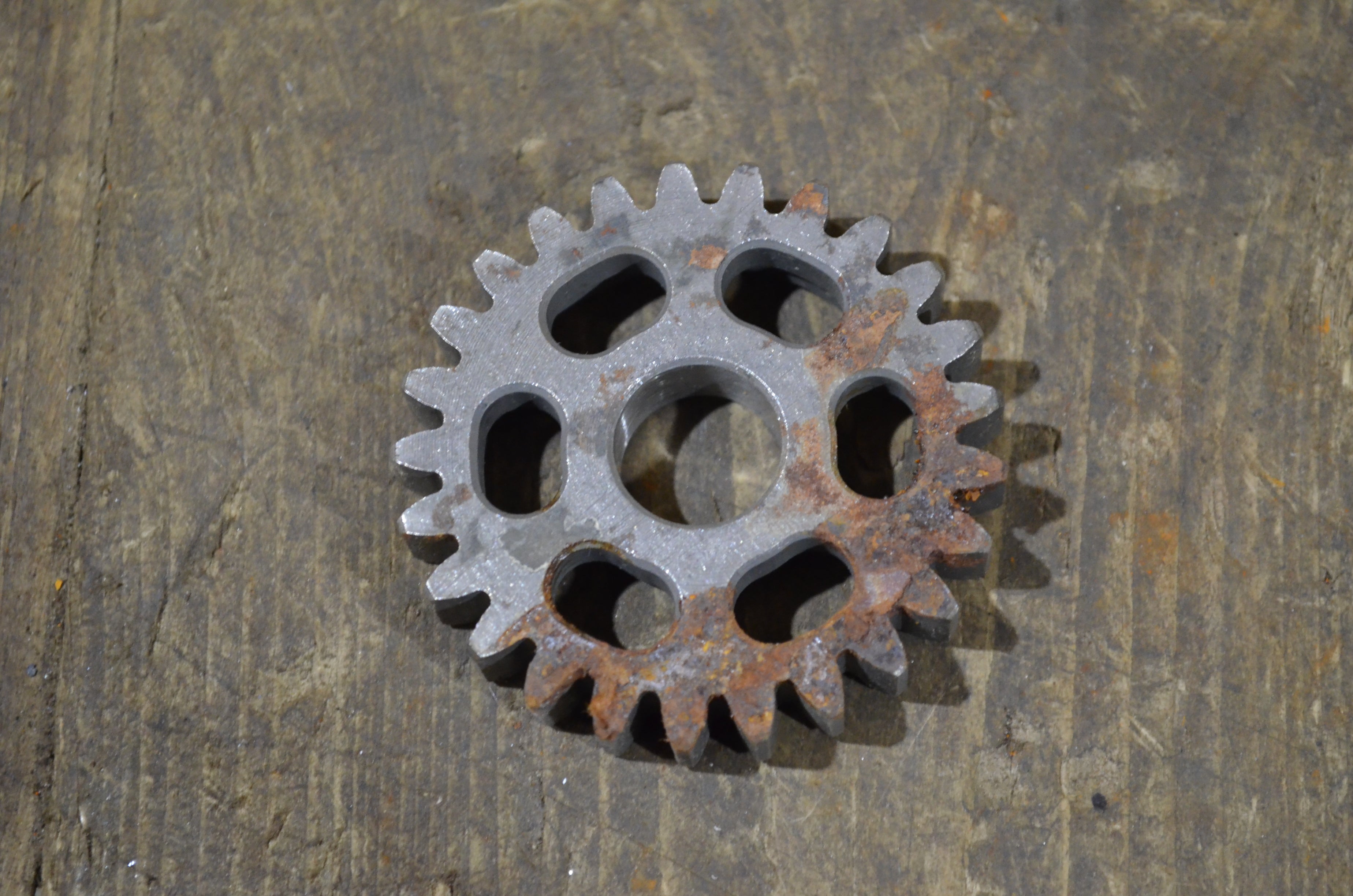 Honda C90 ,Top Transmission Gear, Genuine NOS Honda Part Number C902312