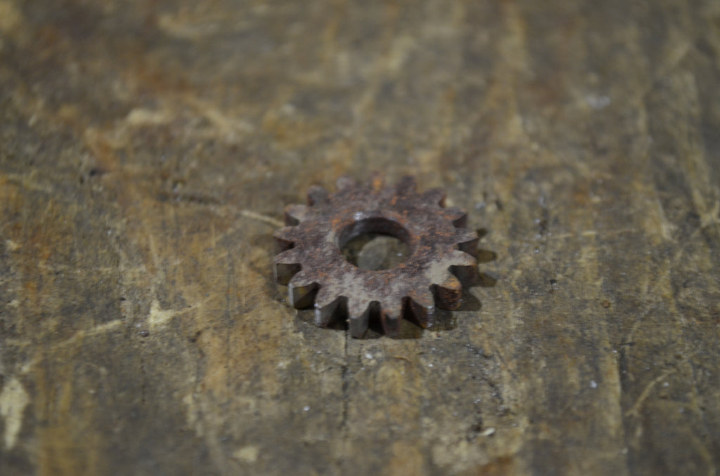 Honda C200 ,Oil Pump Gear, NOS Shop Spoiled Honda Part Number 15141-030-000