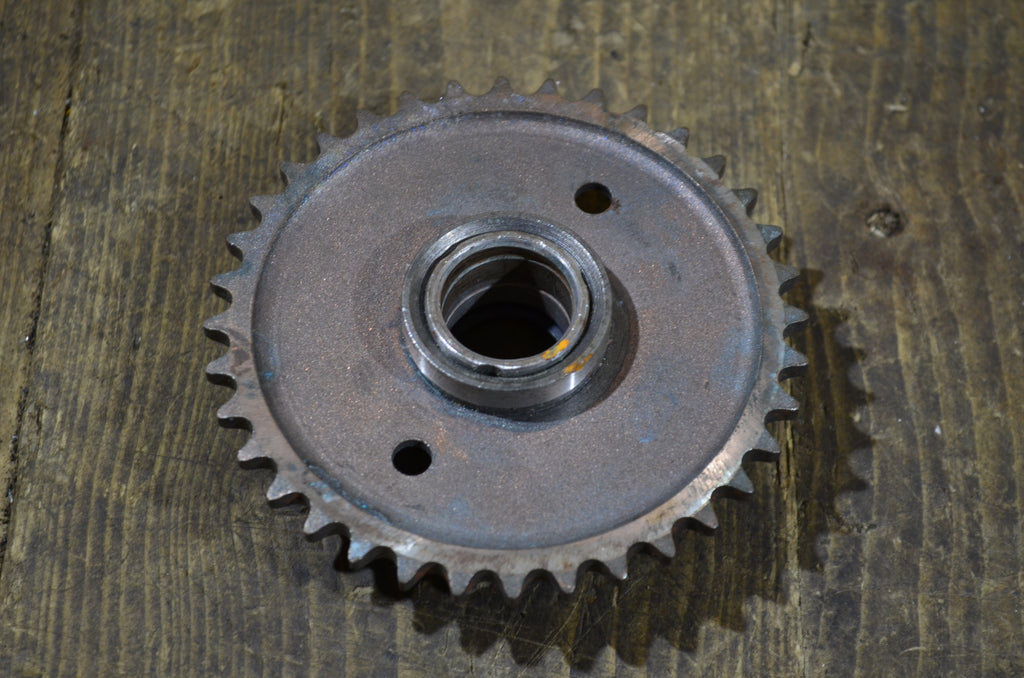 Honda C72 ,Starting Sprocket, Genuine NOS Honda Part Number C722562
