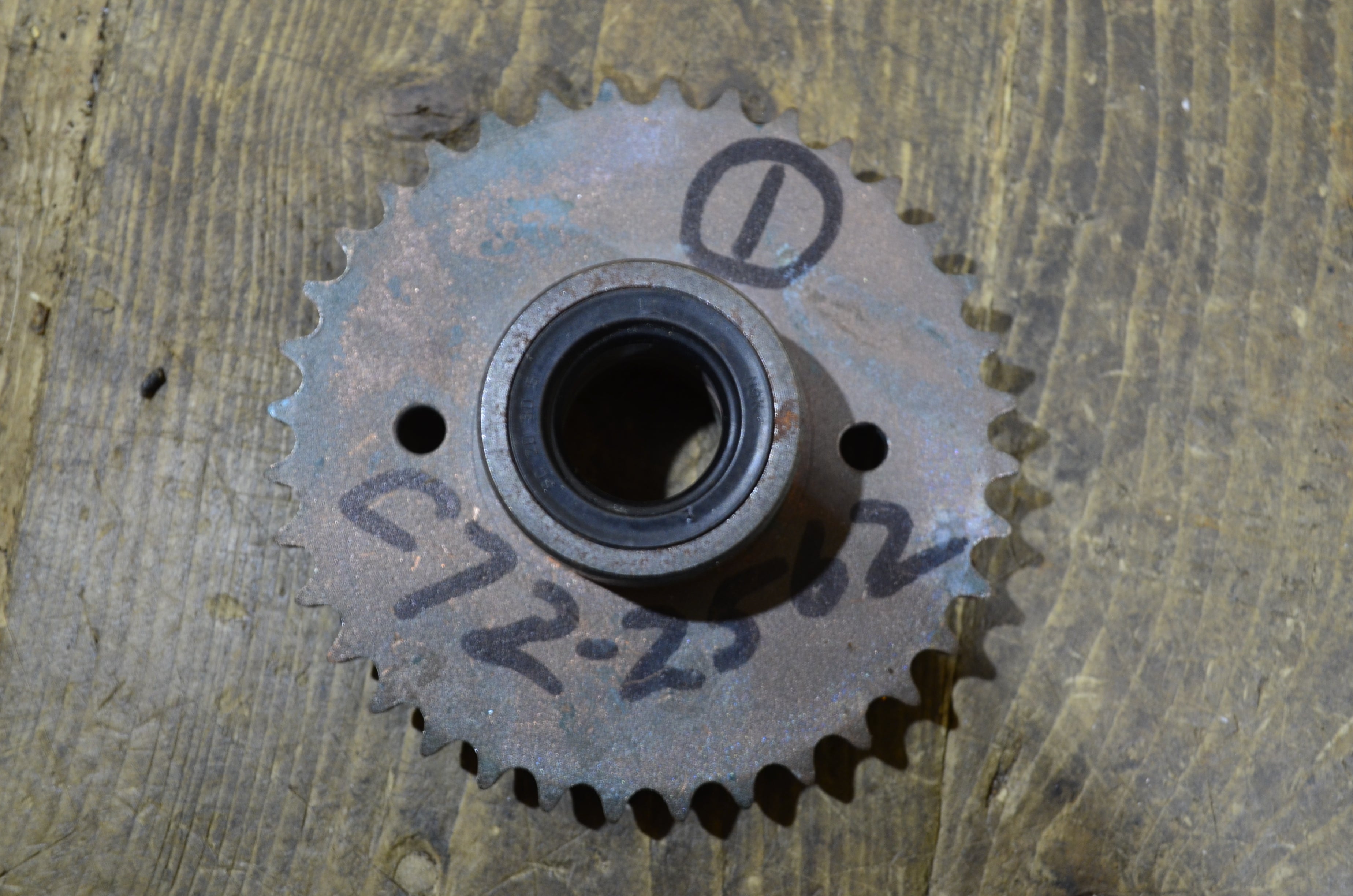 Honda C72 ,Starting Sprocket, Genuine NOS Honda Part Number C722562