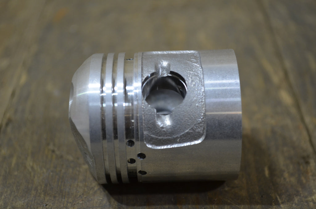 Honda ,CB92 Benly Piston 0.25, Genuine NOS 13102-205-040