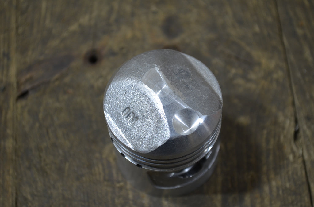 Honda ,CB92 Benly Piston 0.25, Genuine NOS 13102-205-040