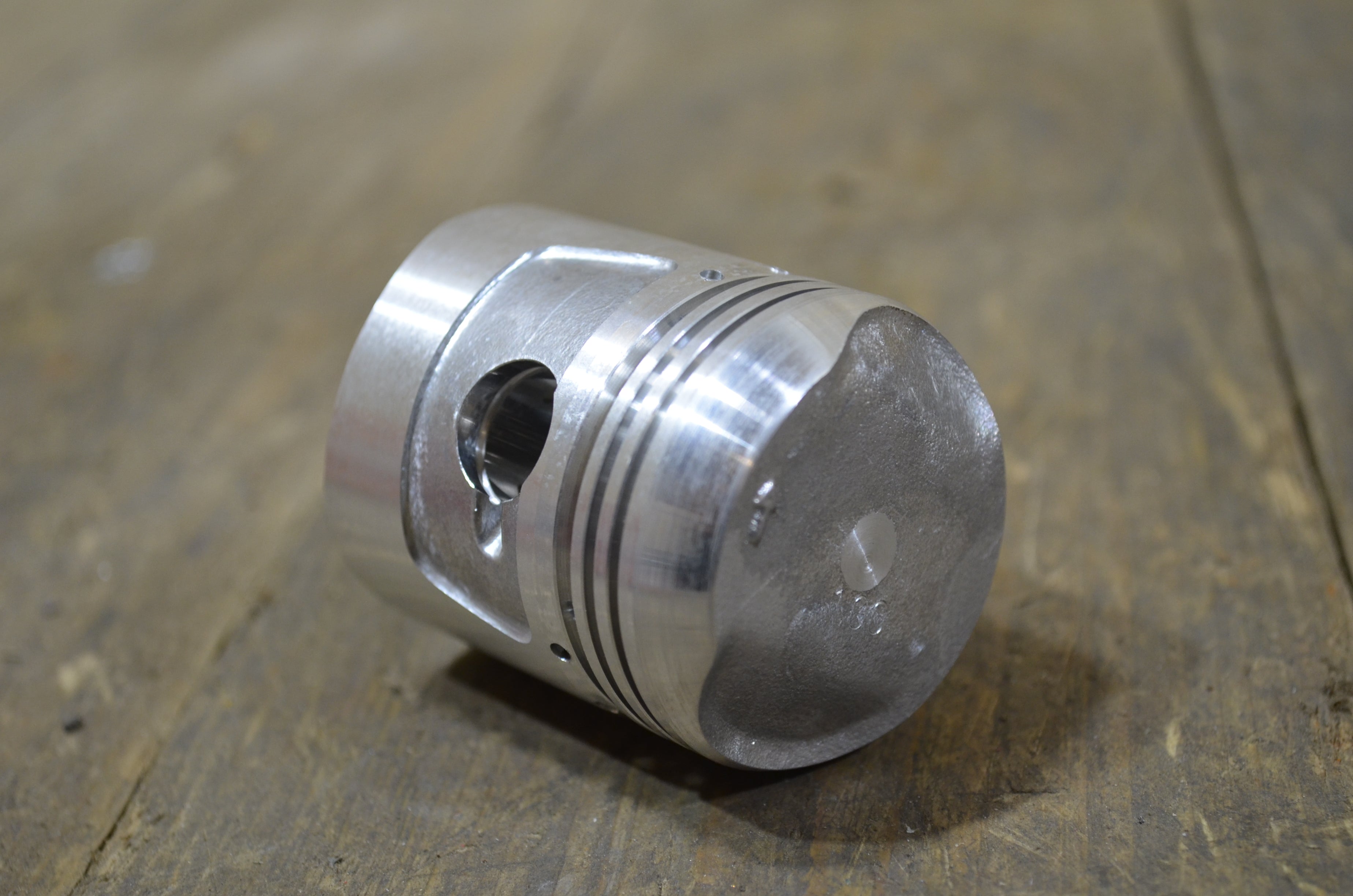 Honda CB CL SS125A ,Piston 1.00 Oversize, Genuine NOS Part Number 13105-240-000