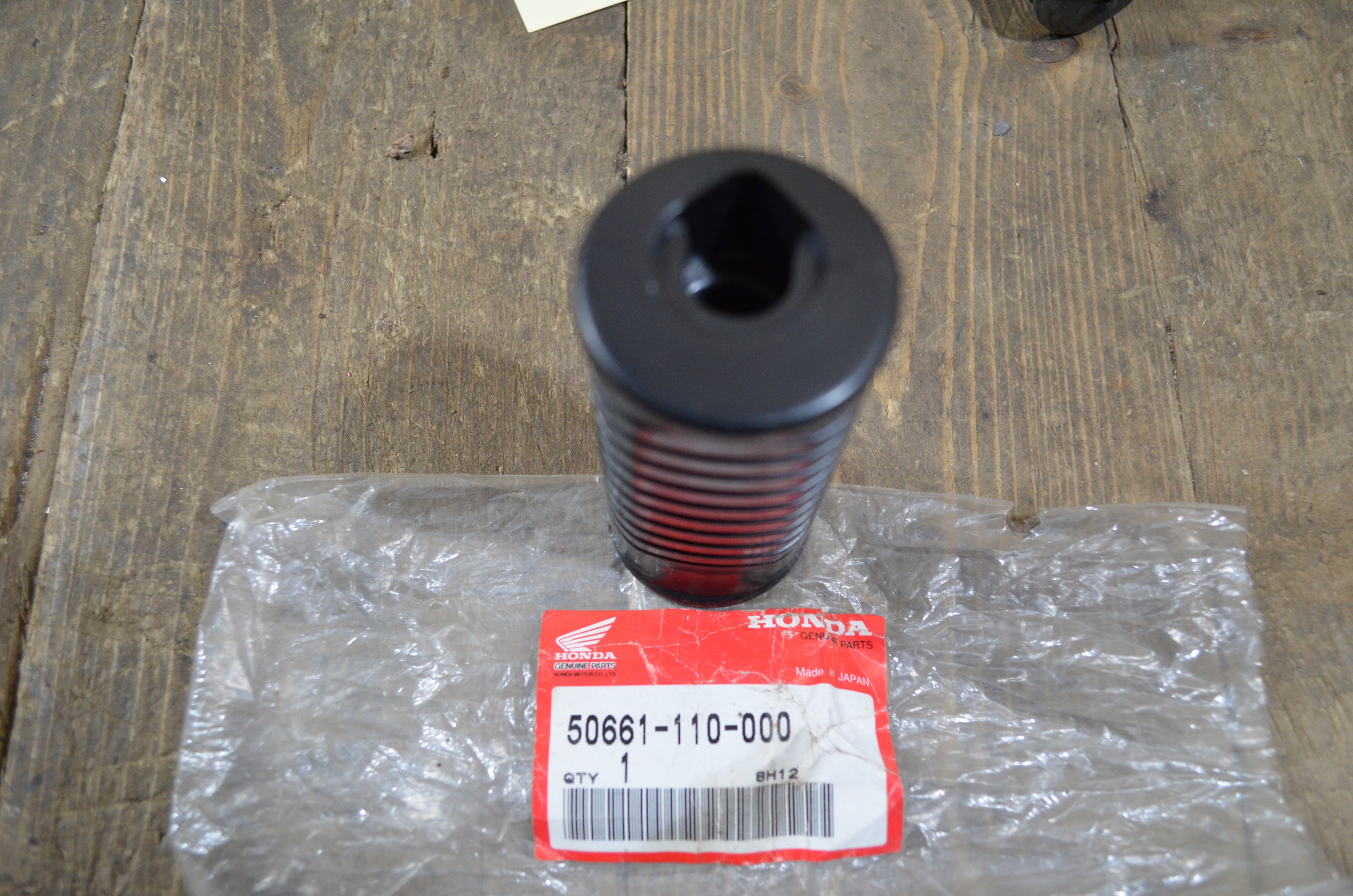 Honda CB100 K0-K2 ,Footrest Rubber, Genuine NOS Honda Part Number 50661-110-000