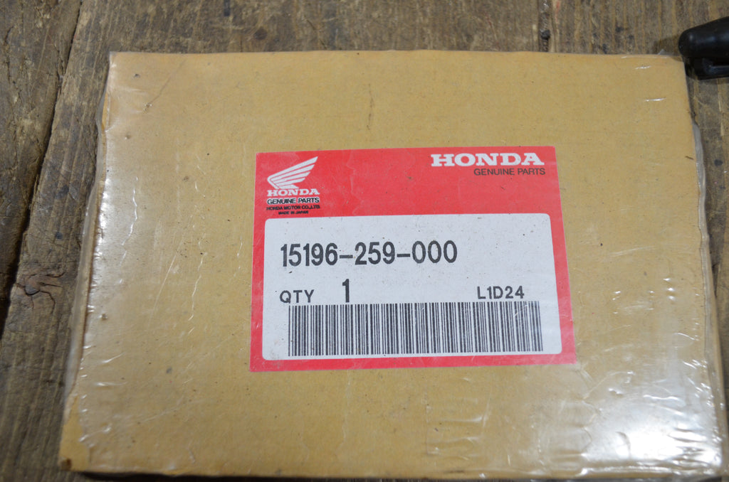 Honda C72 C77 C78 ,Oil Pump Gasket, NOS Honda Part Number 15196-259-000