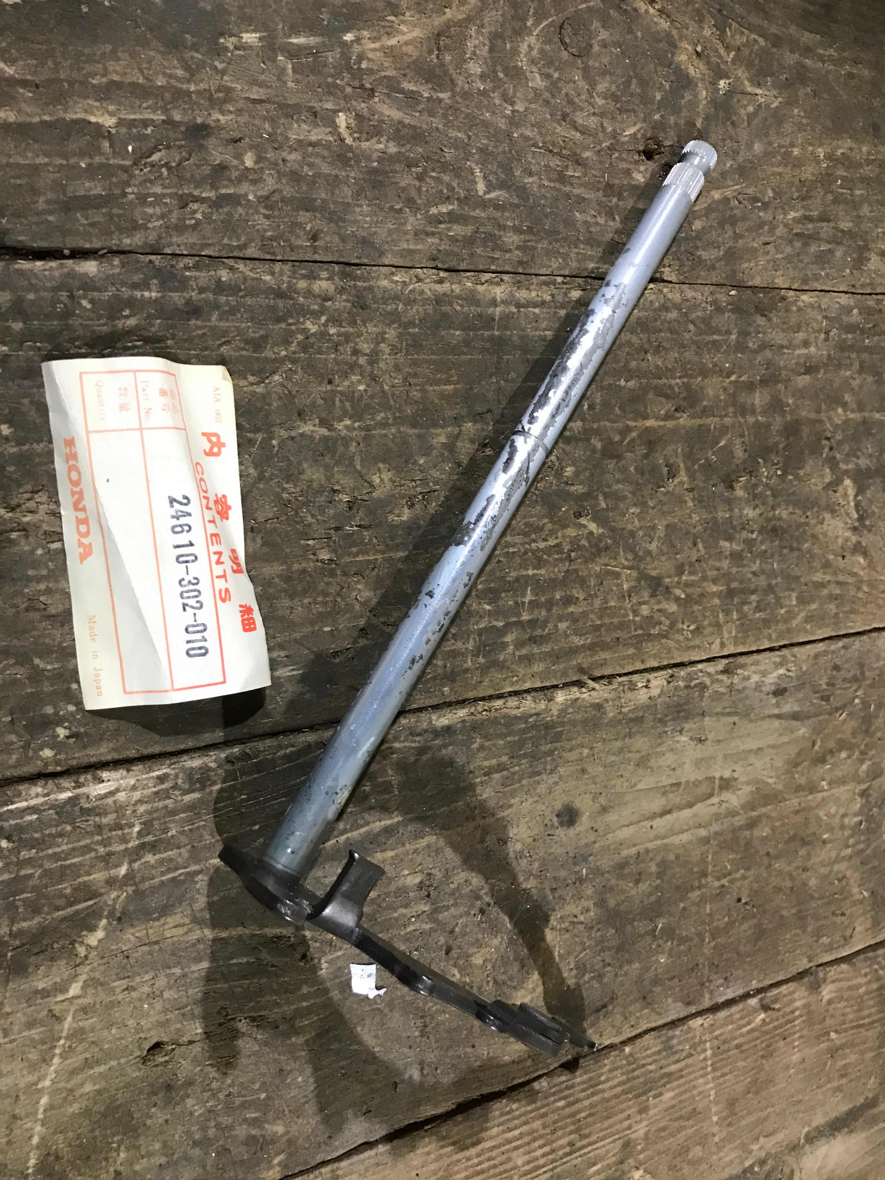 Honda CB175 CA175 ,Gearshift Spindle, Genuine NOS Honda Part Number 24610-302-010