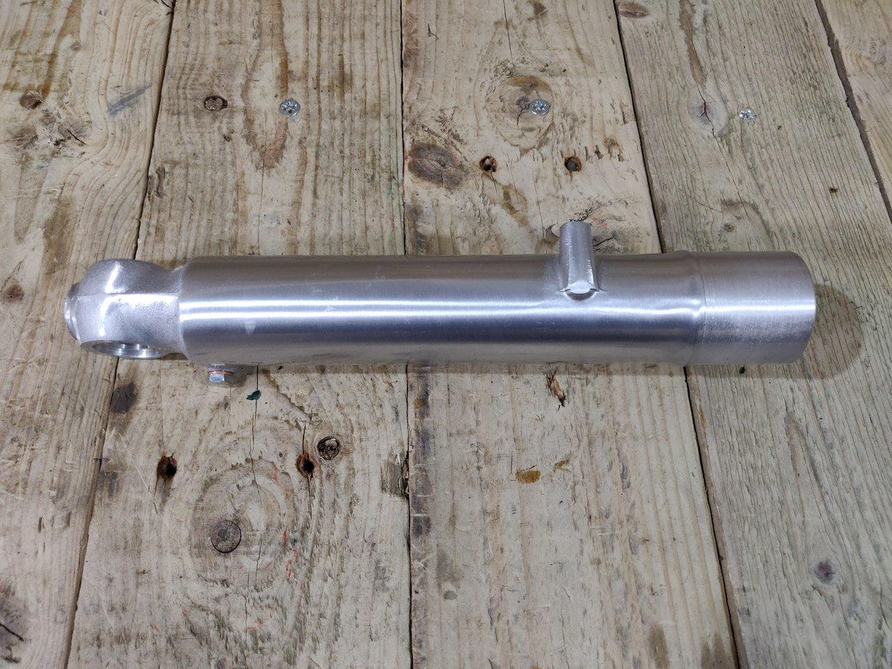 Honda CB125 CB175,Left Front Fork Leg, Genuine NOS Part Number 51520-336-000