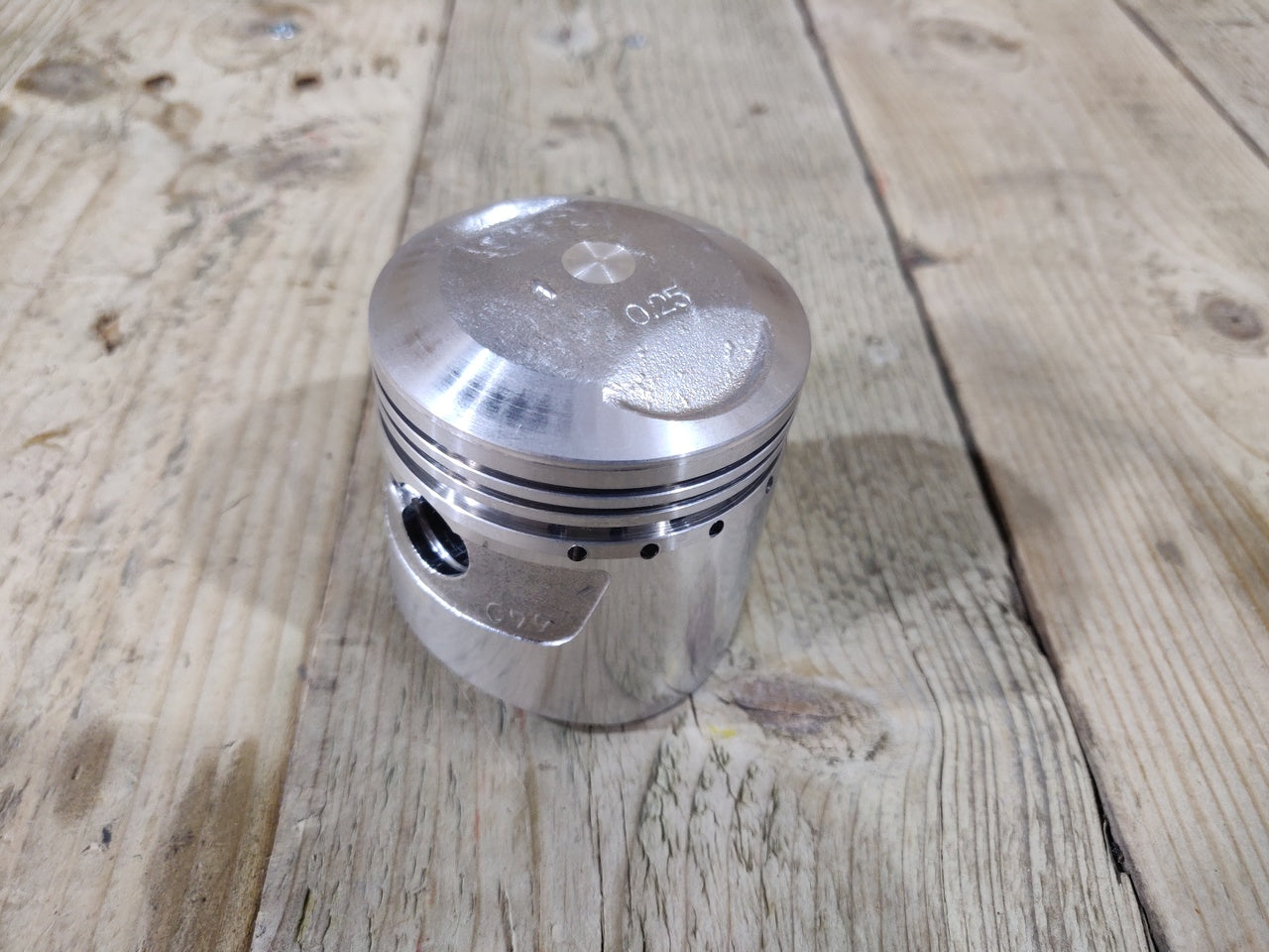 Honda C77 CA77 C78 ,0.25mm Oversize Piston, Genuine NOS Part Number 13102-266-020