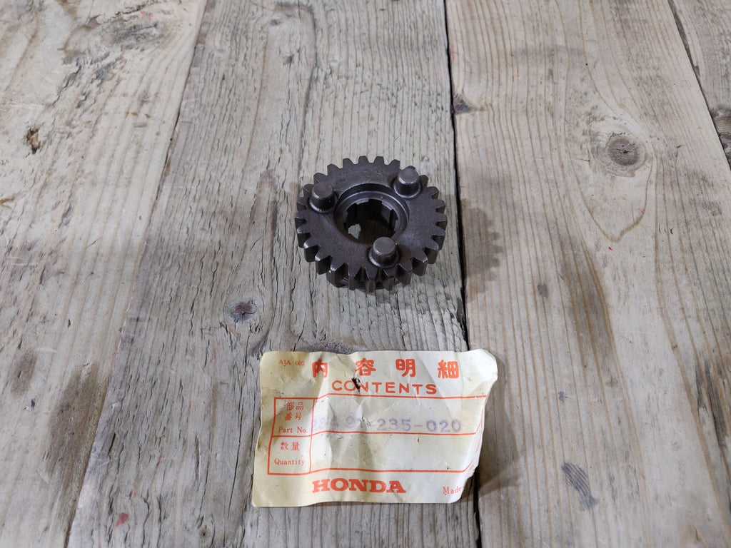 Honda CB175 ,5th Gear 25T, NOS Genuine Honda Part Number 23491-235-020