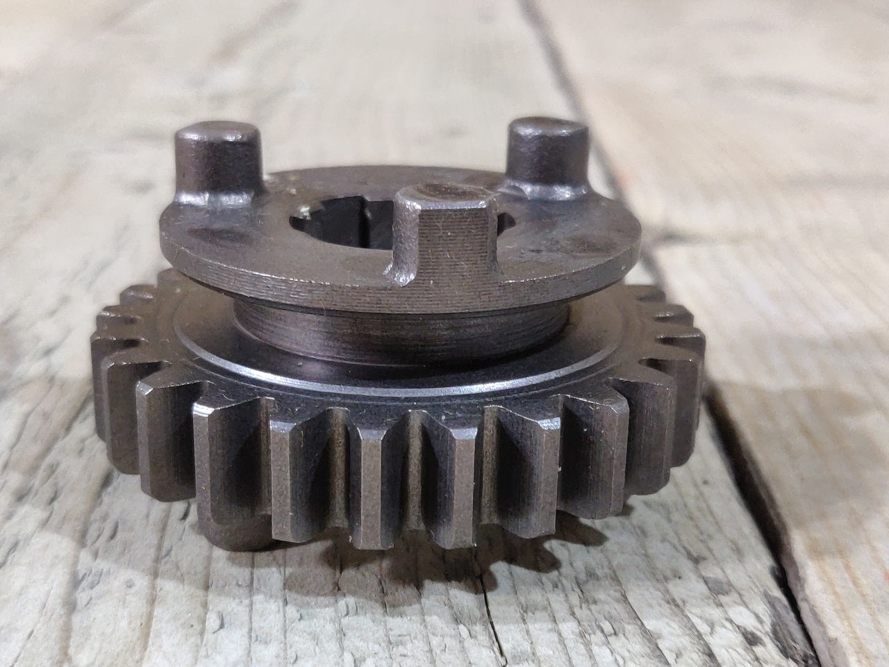 Honda CB175 ,5th Gear 25T, NOS Genuine Honda Part Number 23491-235-020
