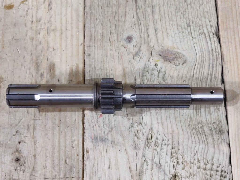 Honda CB125 CB160 ,Mainshaft, NOS Genuine Honda Part Number 23211-216-010