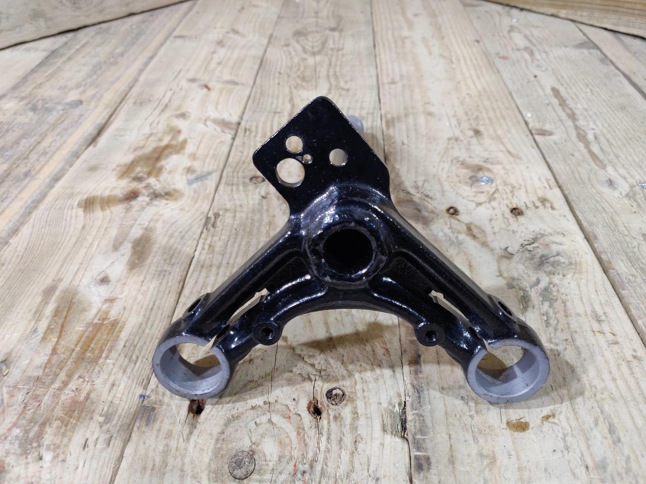 Honda CB100 ,Steering Bottom Yoke, Genuine NOS Honda Part Number 53200-028-000B