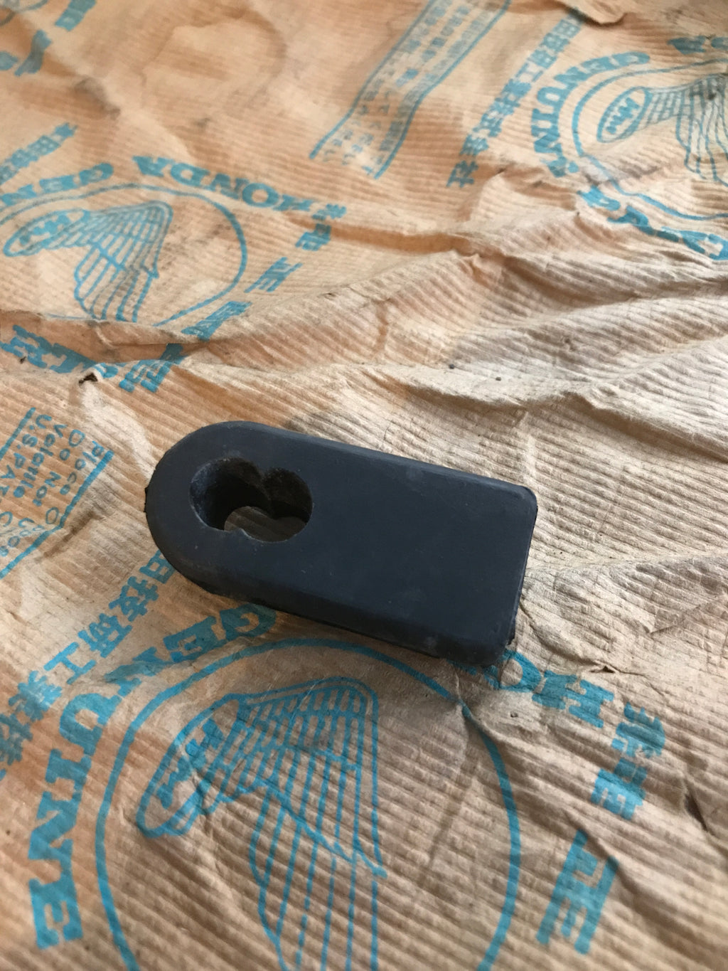 Honda C100 ,Crankcase Rubber for Electric Cables, NOS Part Number 32956-001-040