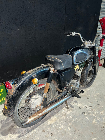 Suzuki M10 50cc two stroke project.