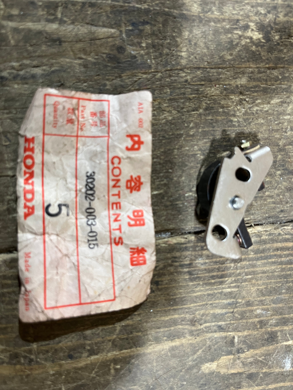 Honda C102 C200 C50 C65 C70 ,Breaker Contact Points, NOS Part Number 30202-003-015