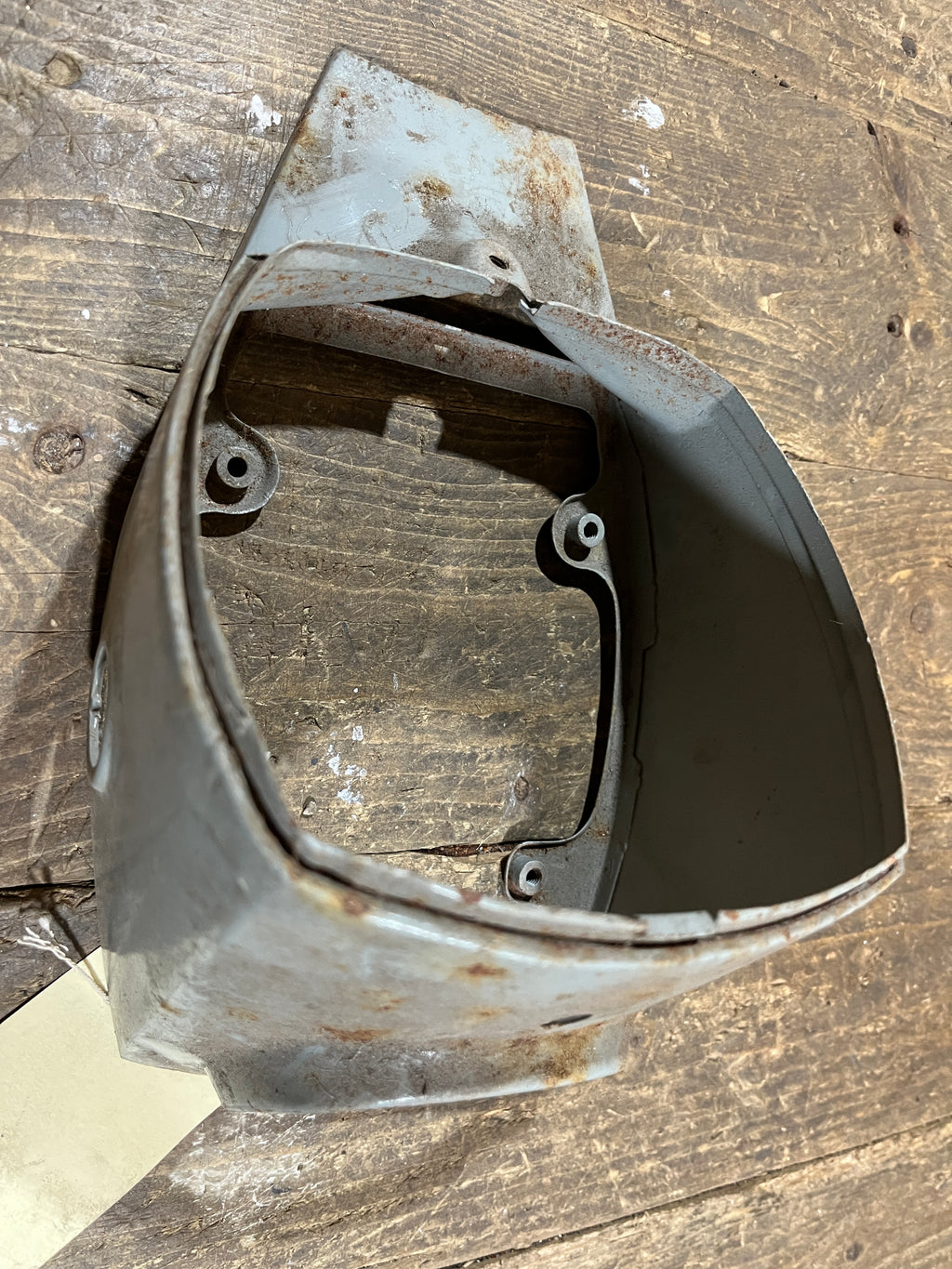 Honda C72 C77 ,Headlight Case, Good Used Part Honda Part Number 61301-262-000Z