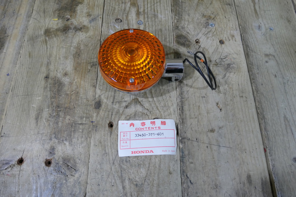 Honda ,CB550K3 Left Front Indicator, Genuine  NOS Part Number 33450-371- 601