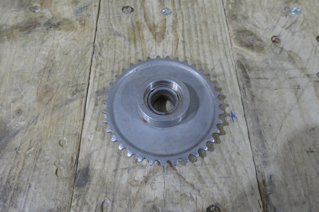 Honda C92 C95 ,Starter Gear, NOS Genuine NOS Honda Part Number 28110-201-020