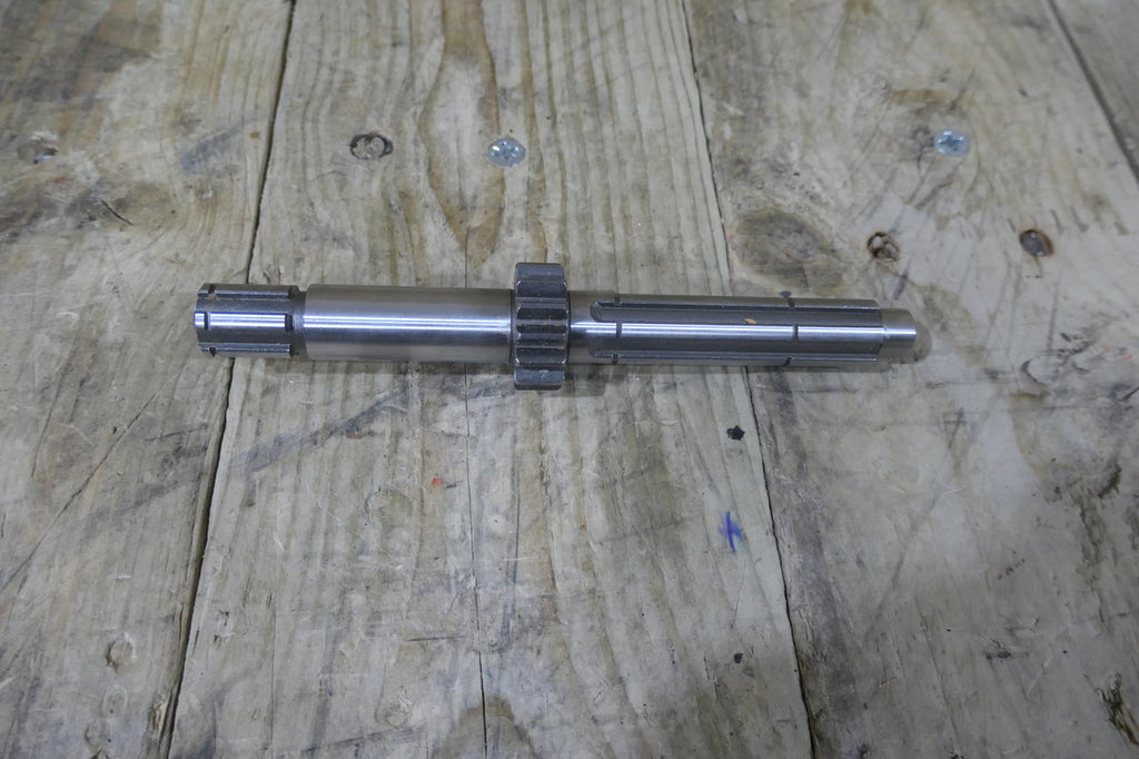 Honda CR80R (80 81) ,Gear Main Shaft 14T, NOS Genuine Part Number 23211-169-000