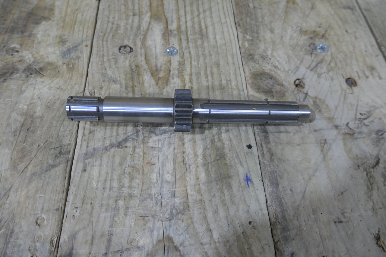 Honda CR80R (80 81) ,Gear Main Shaft 14T, NOS Genuine Part Number 23211-169-000
