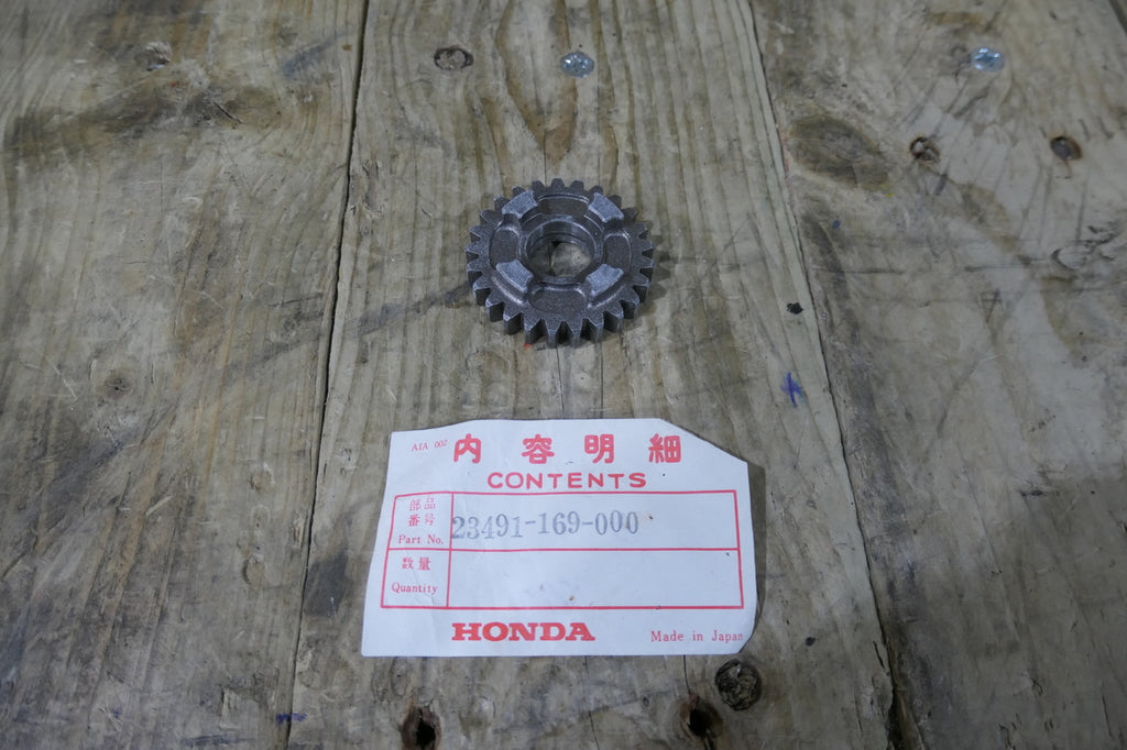 Honda CR80R 1980-81 ,5th Gear, NOS Genuine Honda Part Number 23491-169-000