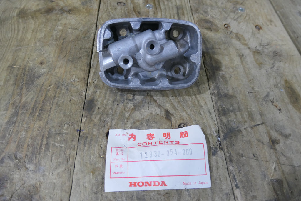 Honda CB200 ,Tachometer Gear Housing, Genuine NOS Honda Part Number 12330-354-000