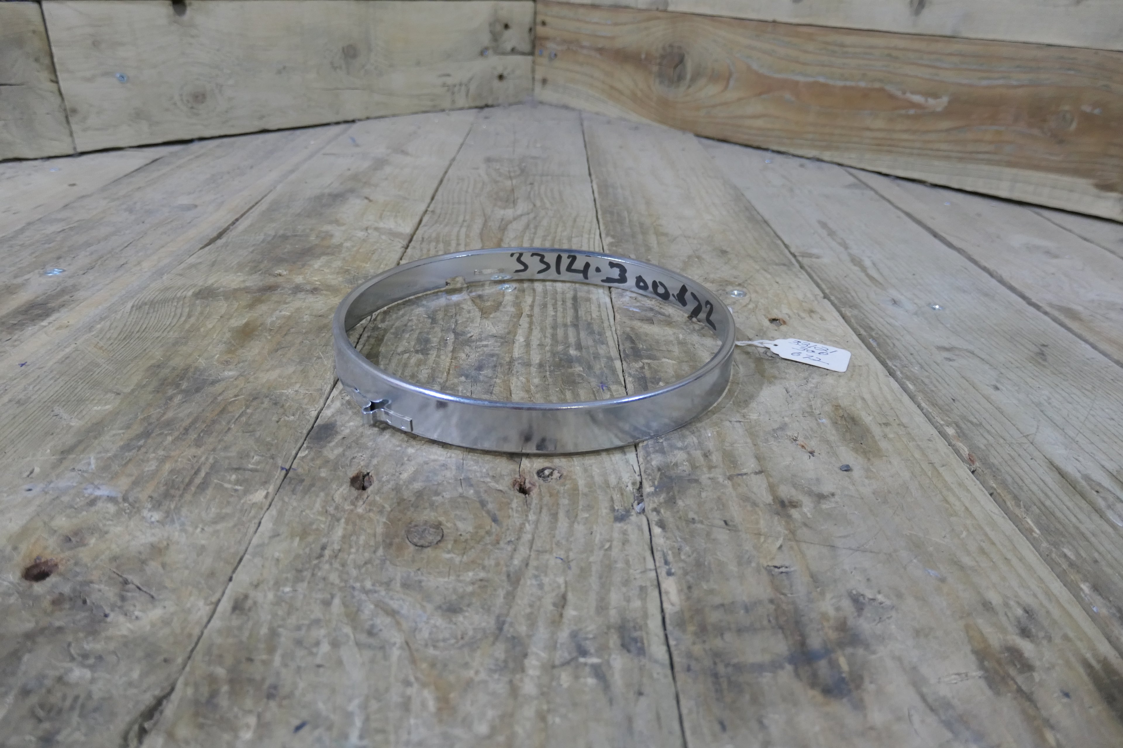 Honda CB450 CB500 ,Headlight Rim, Genuine NOS Honda Part Number 33121-300-672