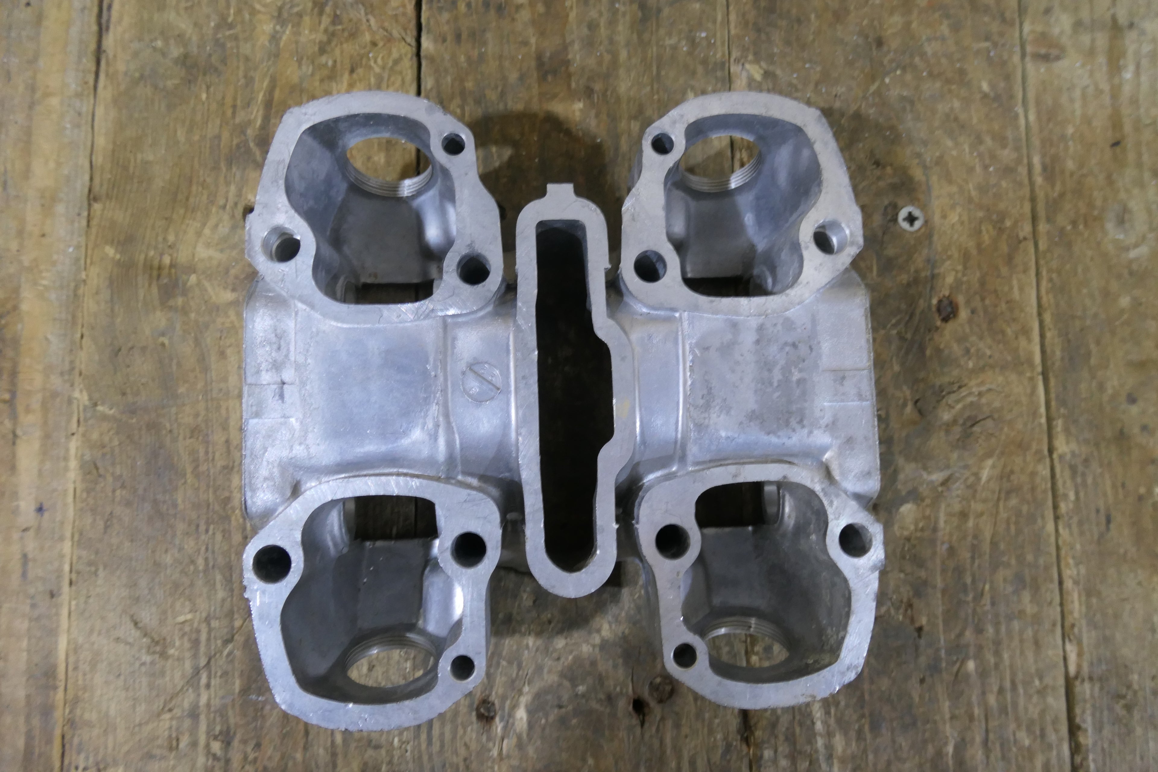 Honda CB250 ,Cam Shaft Housing, Genuine NOS Honda Part Number 12211-312-000