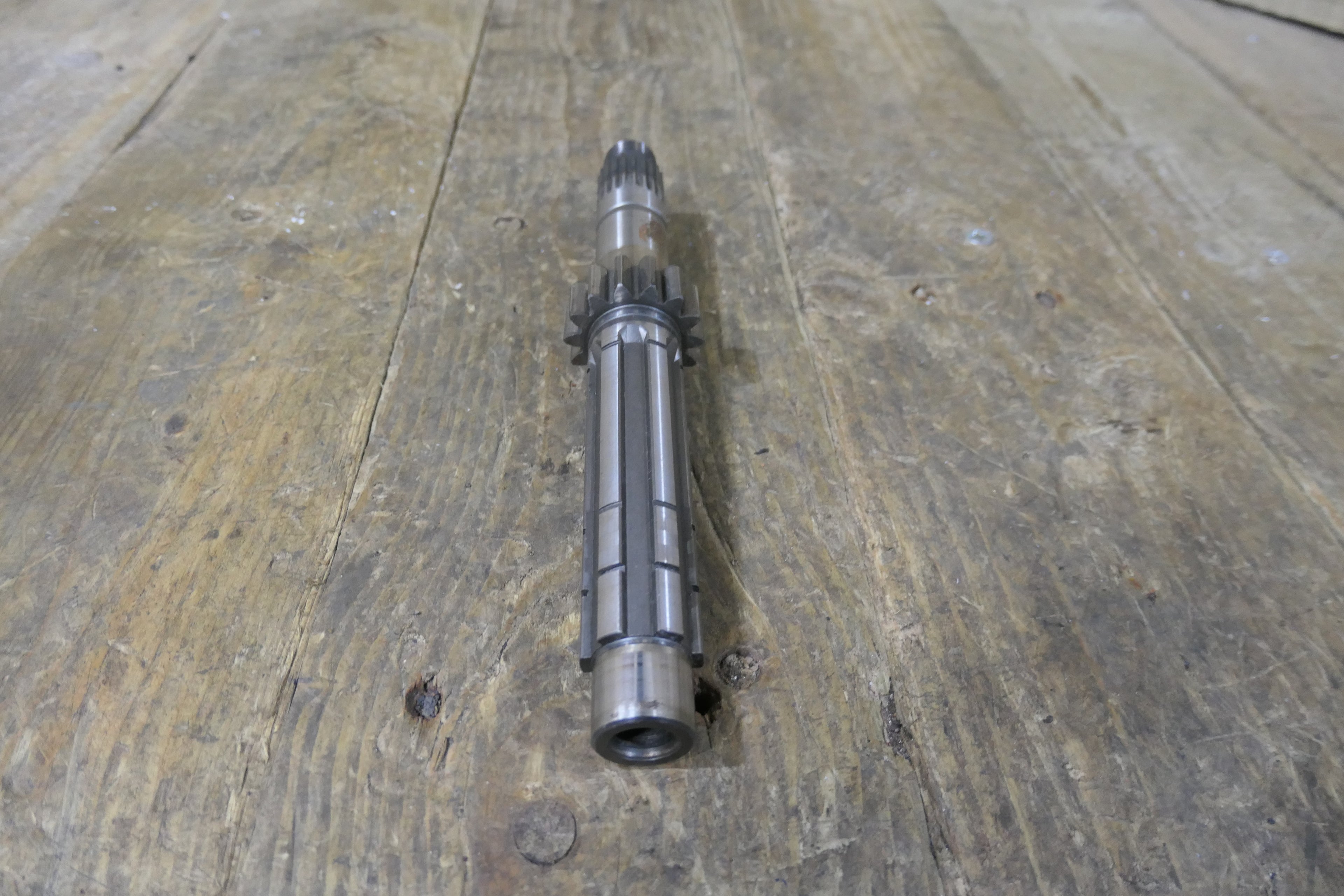 Honda CBX 550F ,Main Shaft, Used in Good Condition Honda Part Number 23210-MA7-000